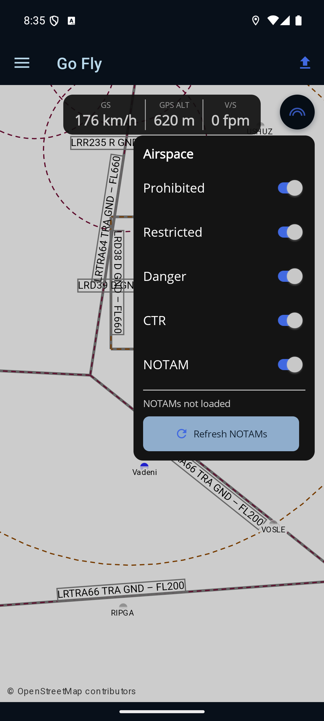 Panoul Airspace — cele cinci comutatoare de categorii, rândul de prospețime a NOTAM-urilor și Refresh NOTAMs